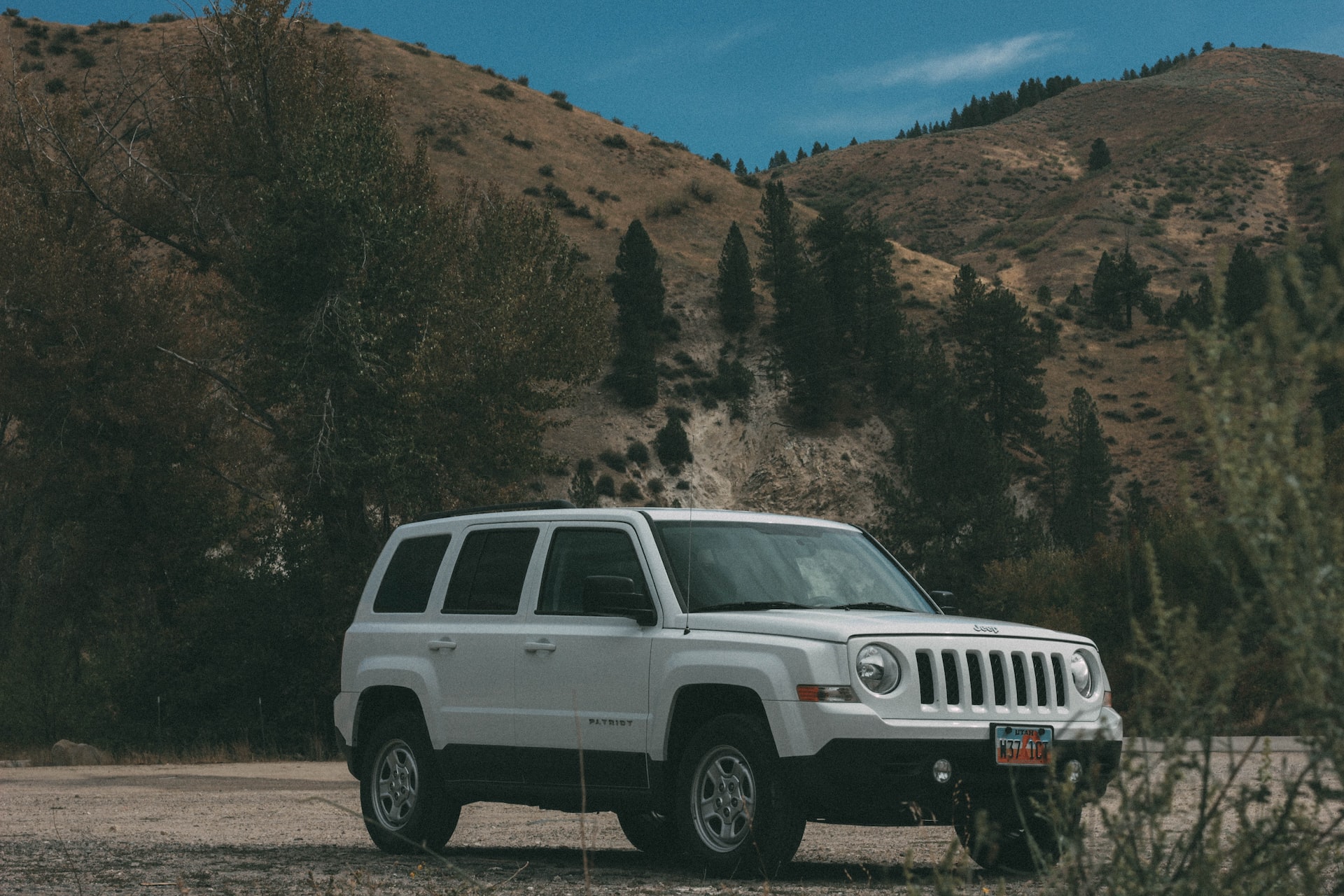 White Jeep SUV | Veteran Car Donations