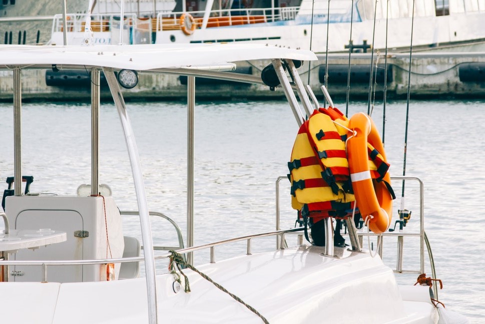 Choose the Best Yacht Life Jacket | Veteran Car Donations