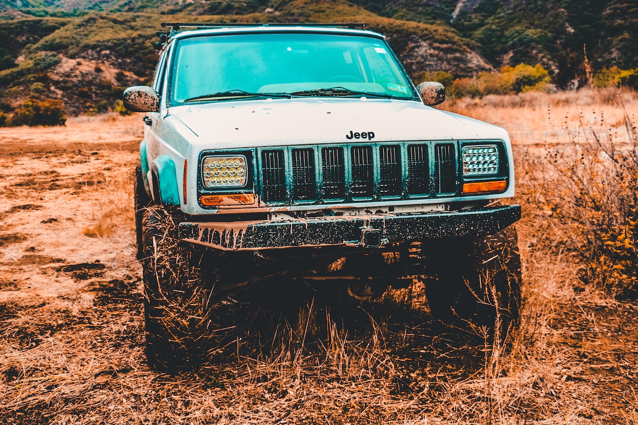 Dirty Jeep Off Road | Veteran Car Donations