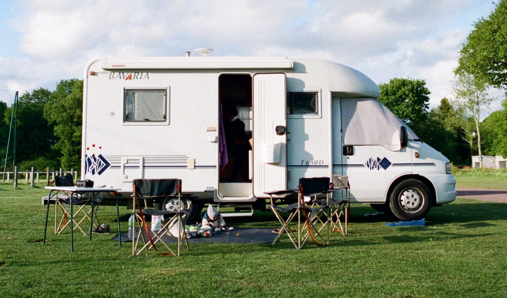 first roll of film in my life ! shot on canon FTB with a FD 28mm f2.8 | Veteran Car Donations