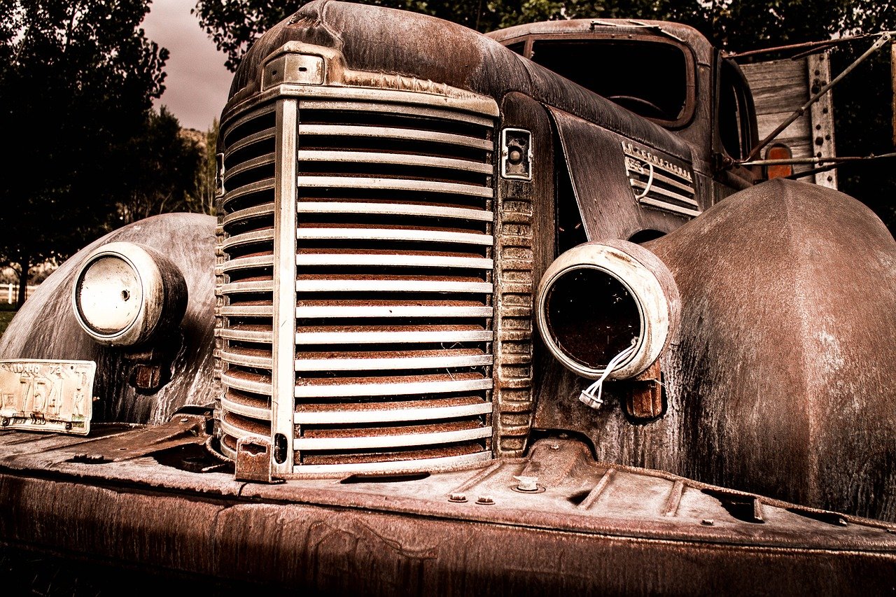 Old Rusted Car in Decatur Georgia | Veteran Car Donations