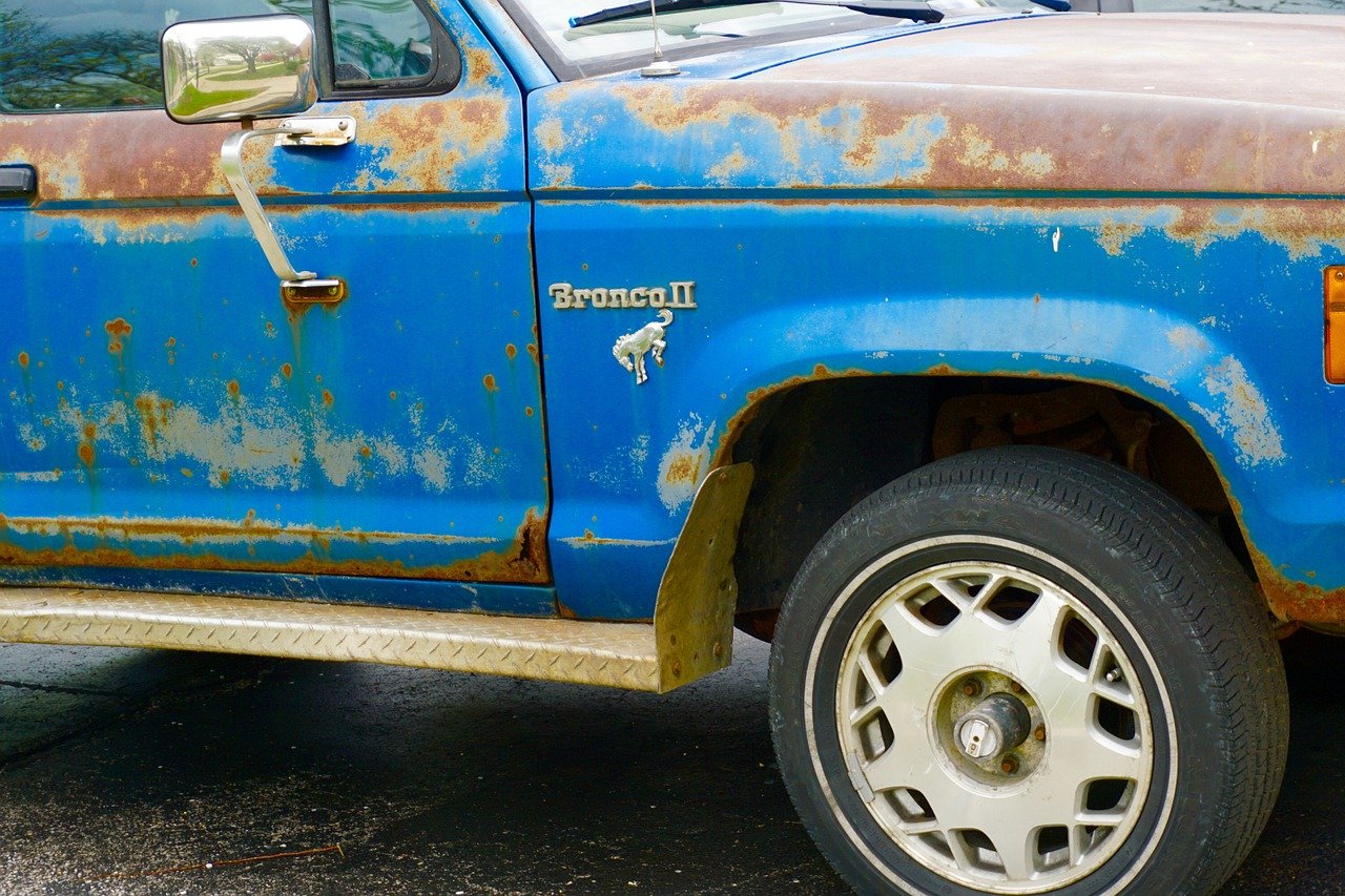 Rusty Old Vehicle in Oregon - VeteranCarDonations.org