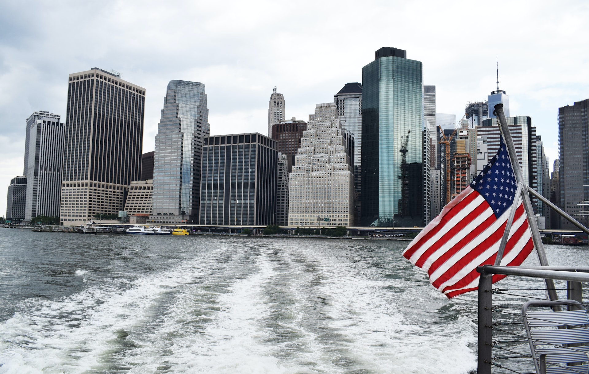 Flag on a boat by NY | Veteran Car Donations
