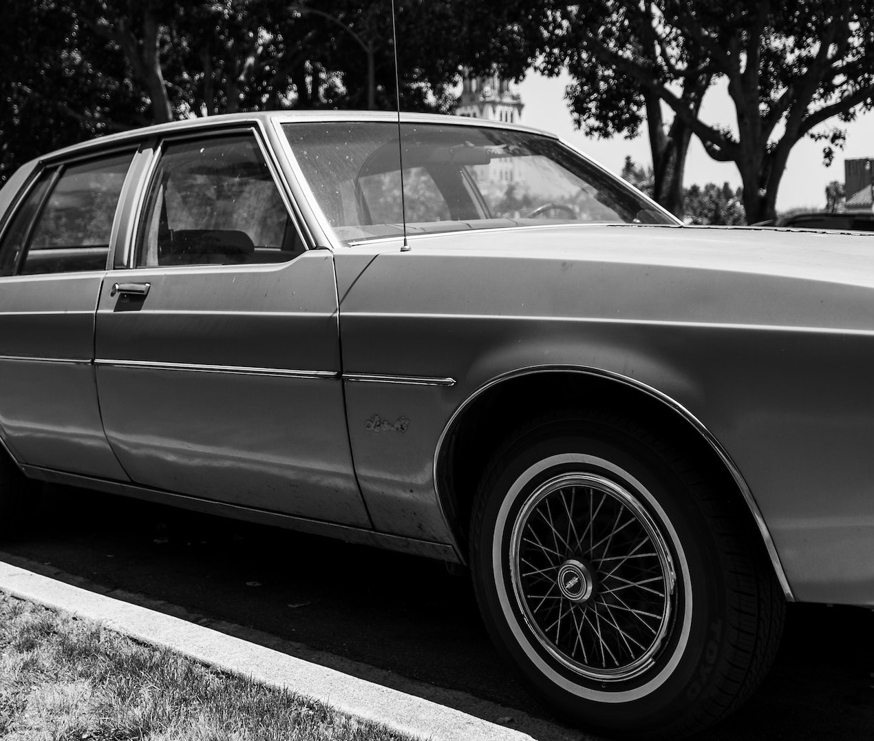 Black and White photo of a classic car | Veteran Car Donations