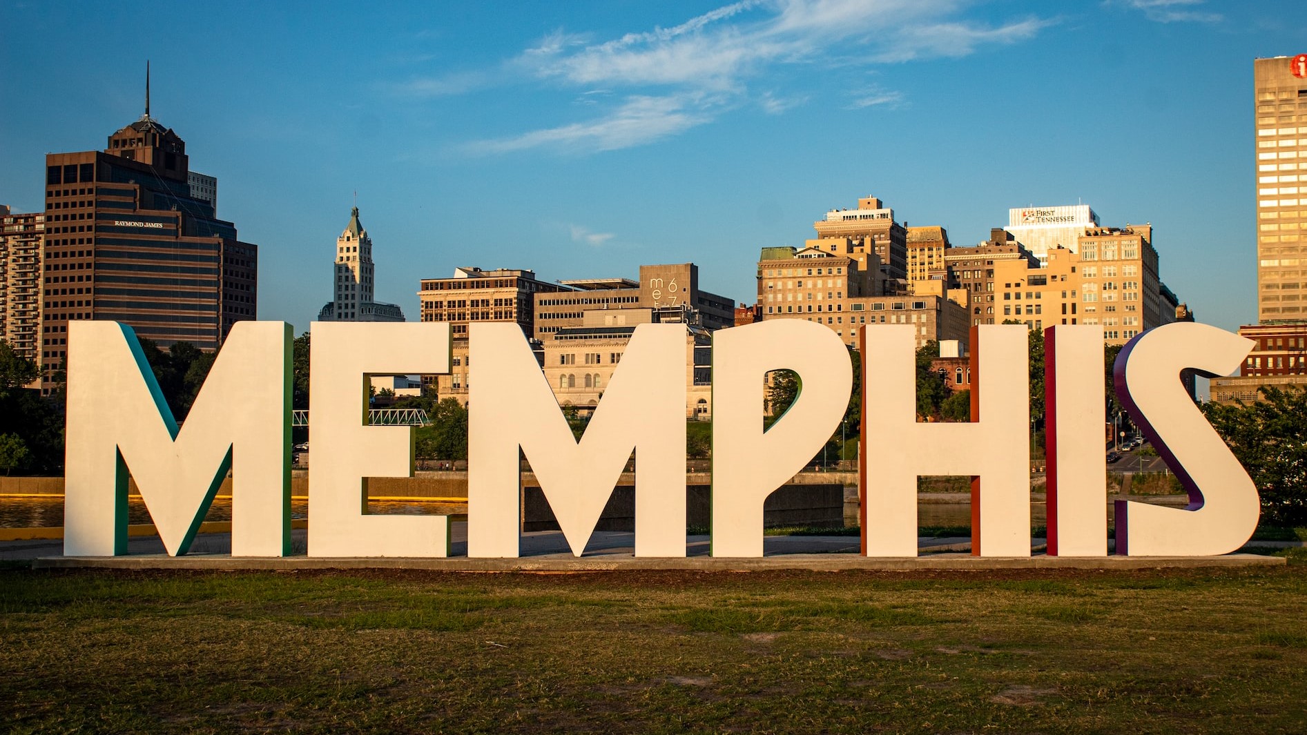 Memphis block letters at the Mud Island River Park | Veteran Car Donations