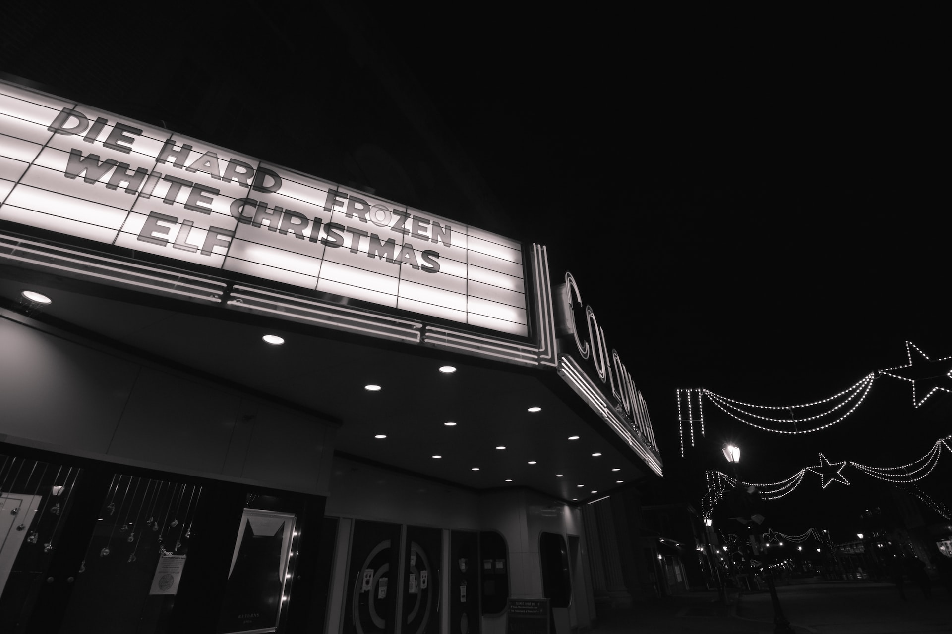 Christmas at the Colonial Theater | Veteran Car Donations