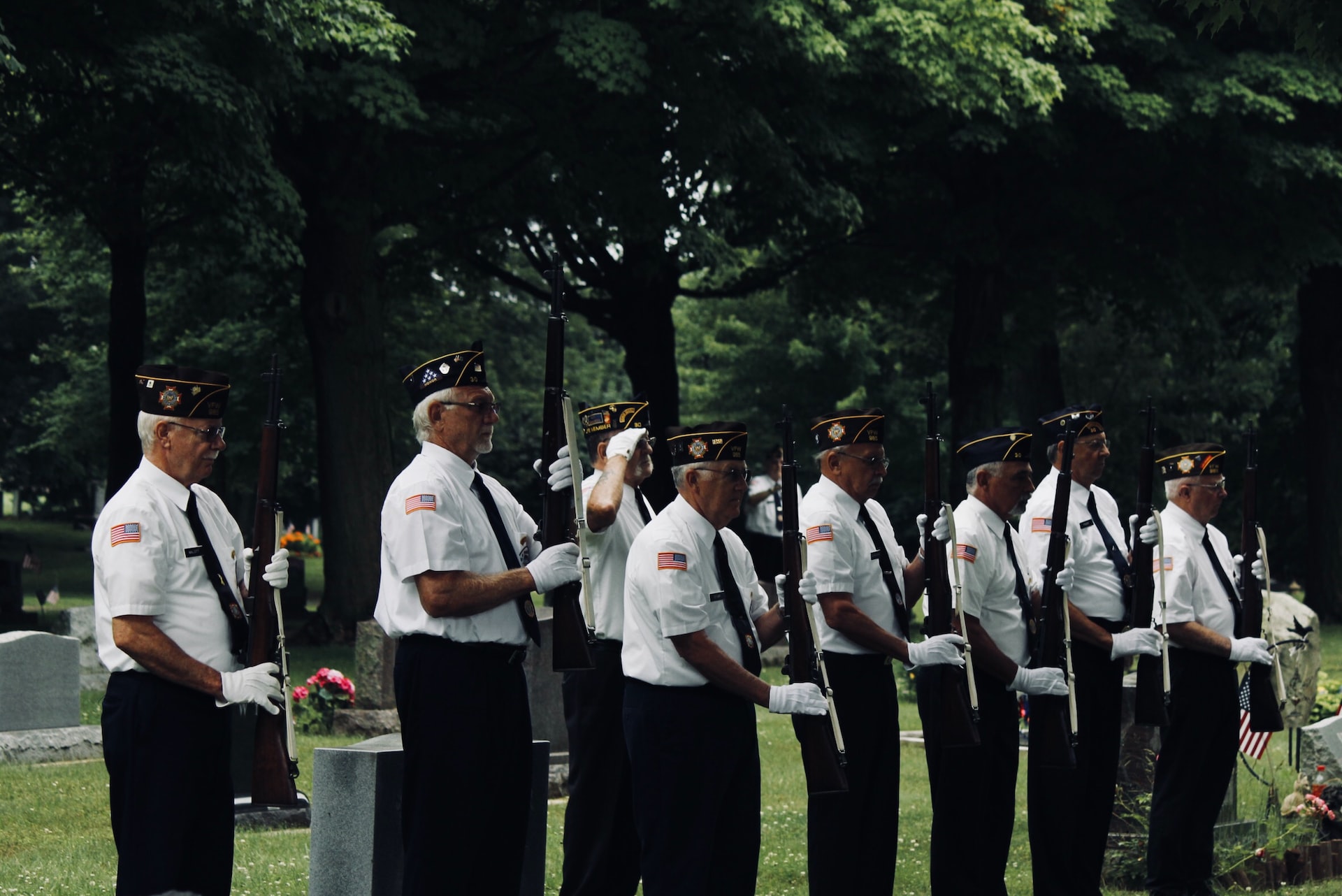 Veterans Saluting on white uniform | Veteran Car Donations