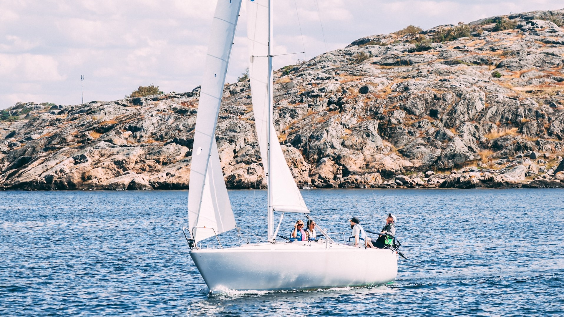 white sailboat photo | Veteran Car Donations