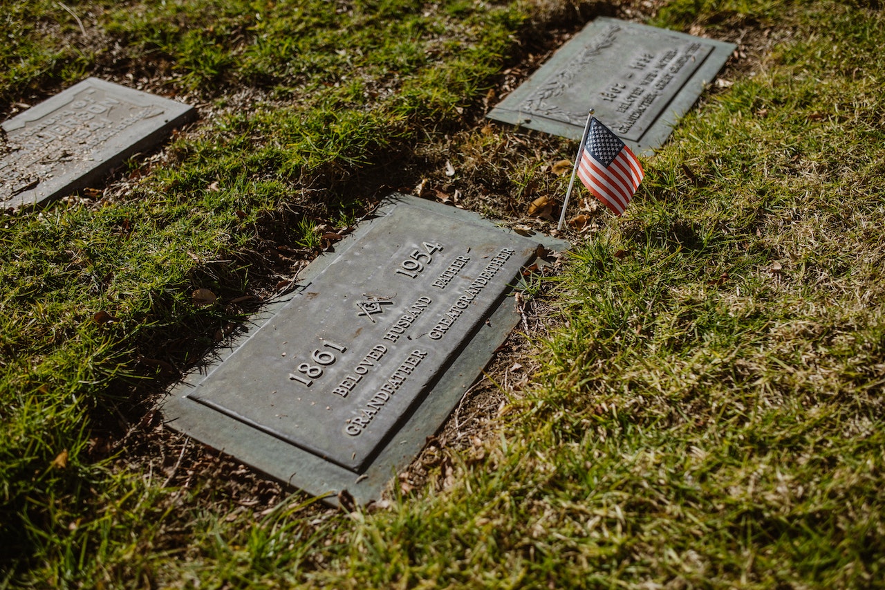 Gray Gravestone | Veteran Car Donations