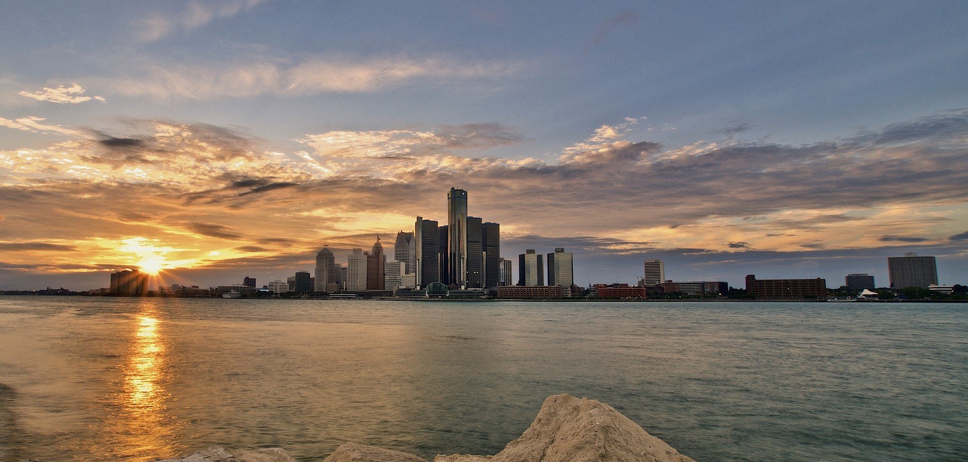 A view of Detroit Skyline - VeteranCarDonations.org