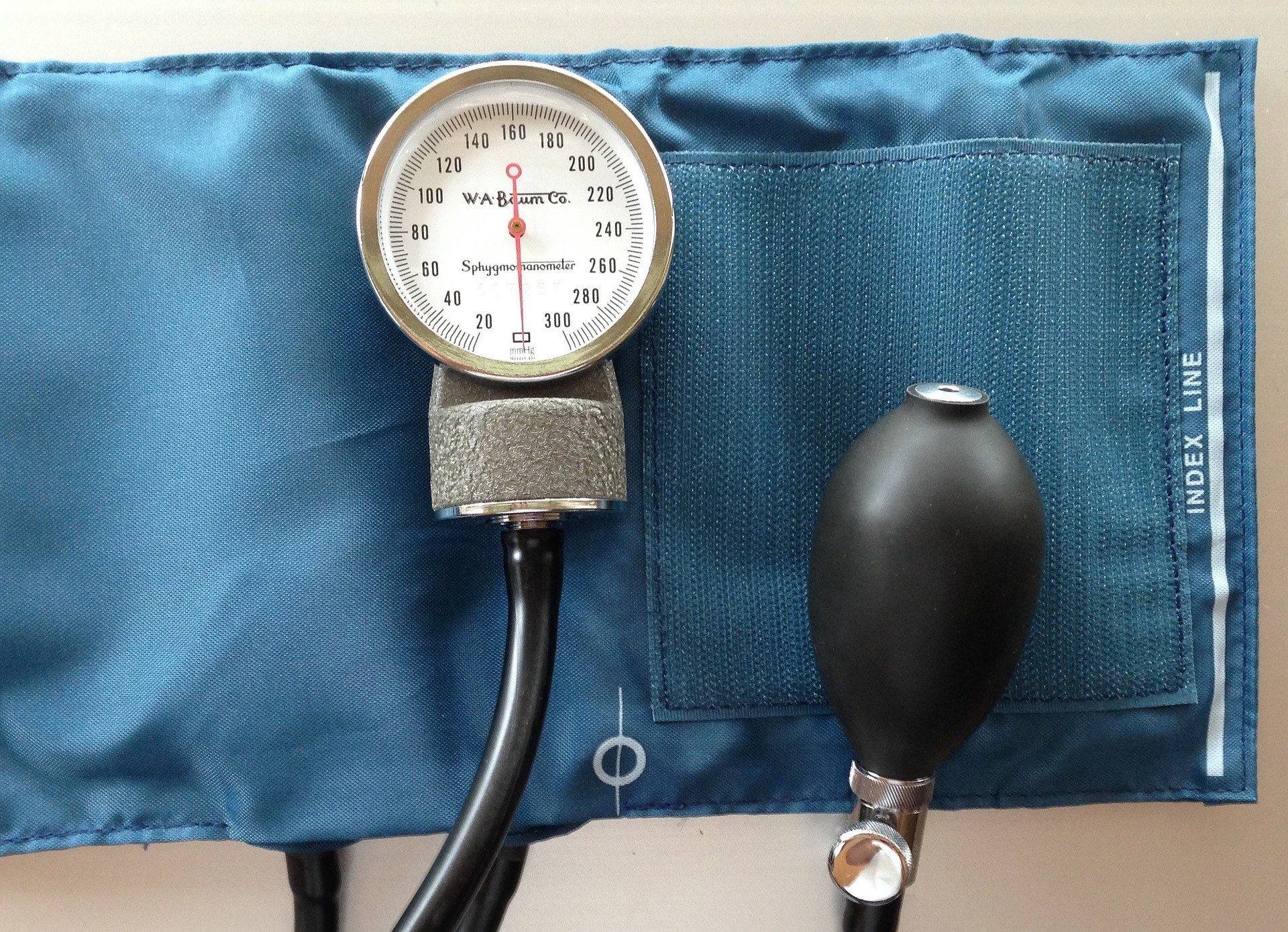 A Sphygmomanometer