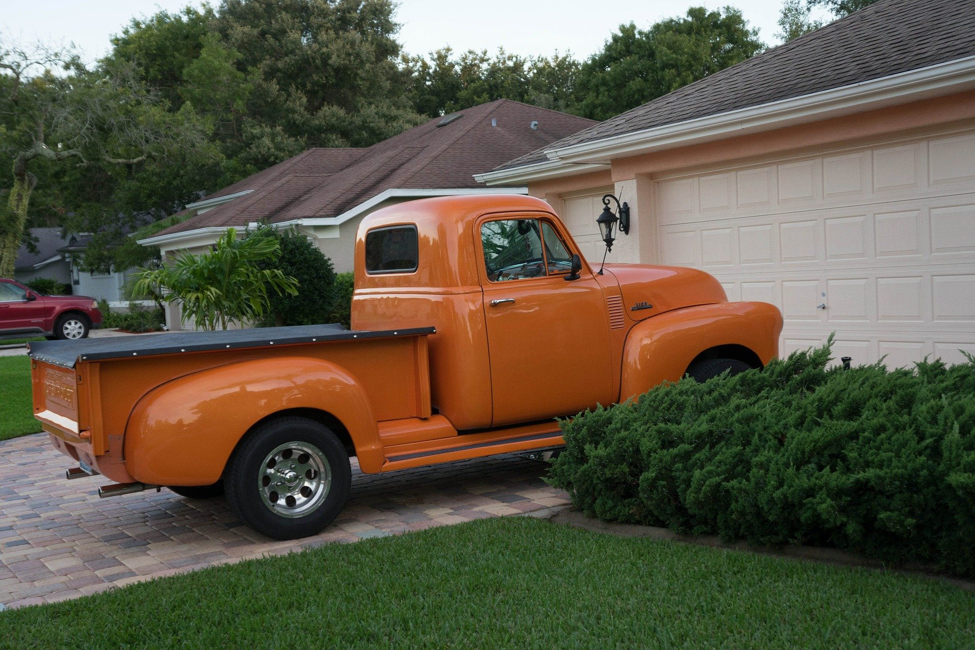 Orange Oldtimer Pick Up | Veteran Car Donations