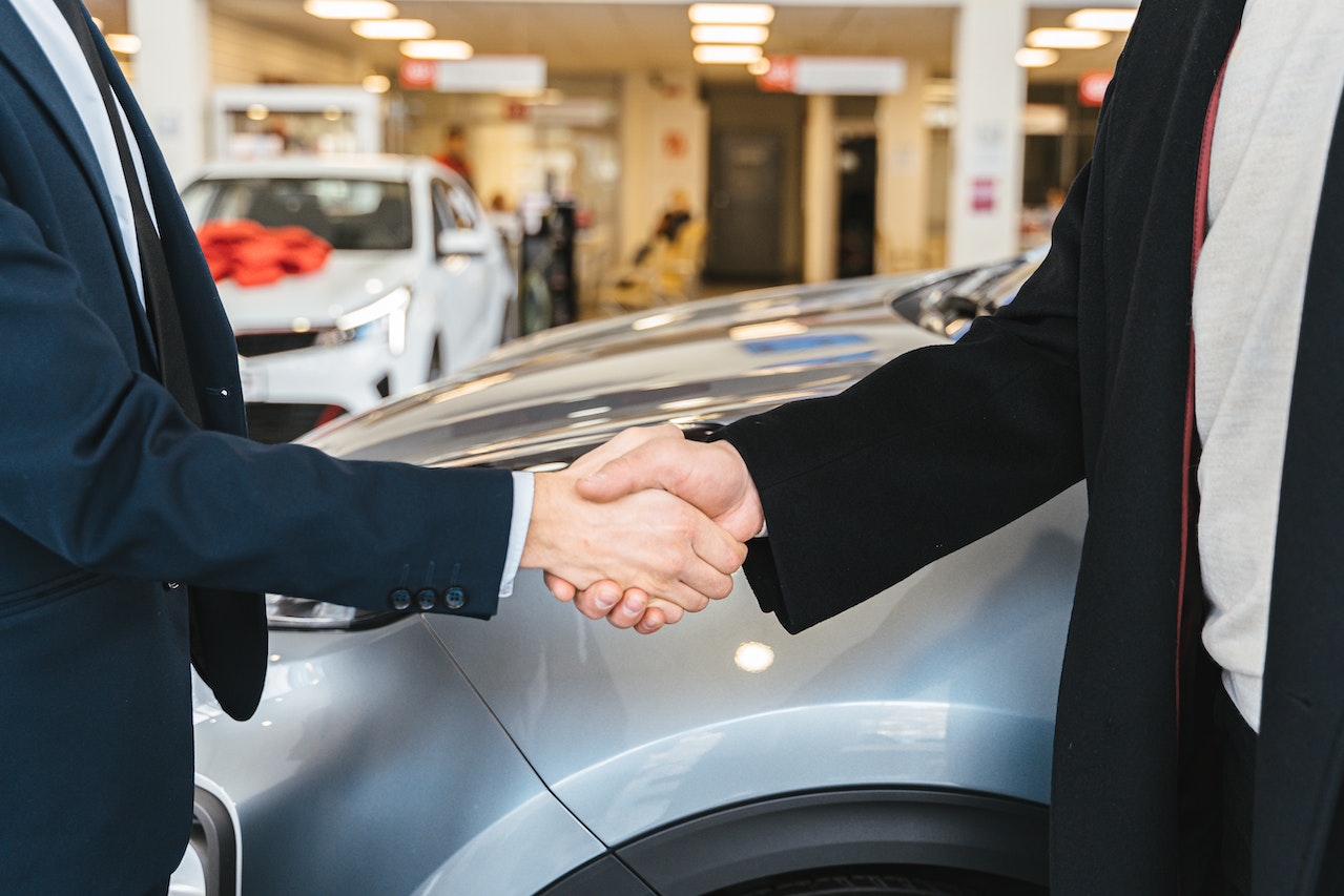 Reasons Why December is the Best Time to Buy a Car | Veteran Car Donations
