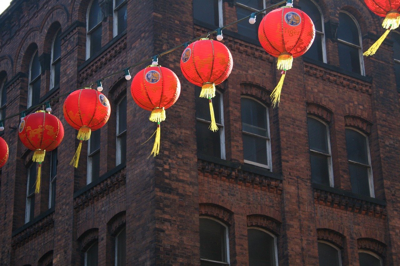 Hanging Chinese New Year Lanterns | Veteran Car Donations