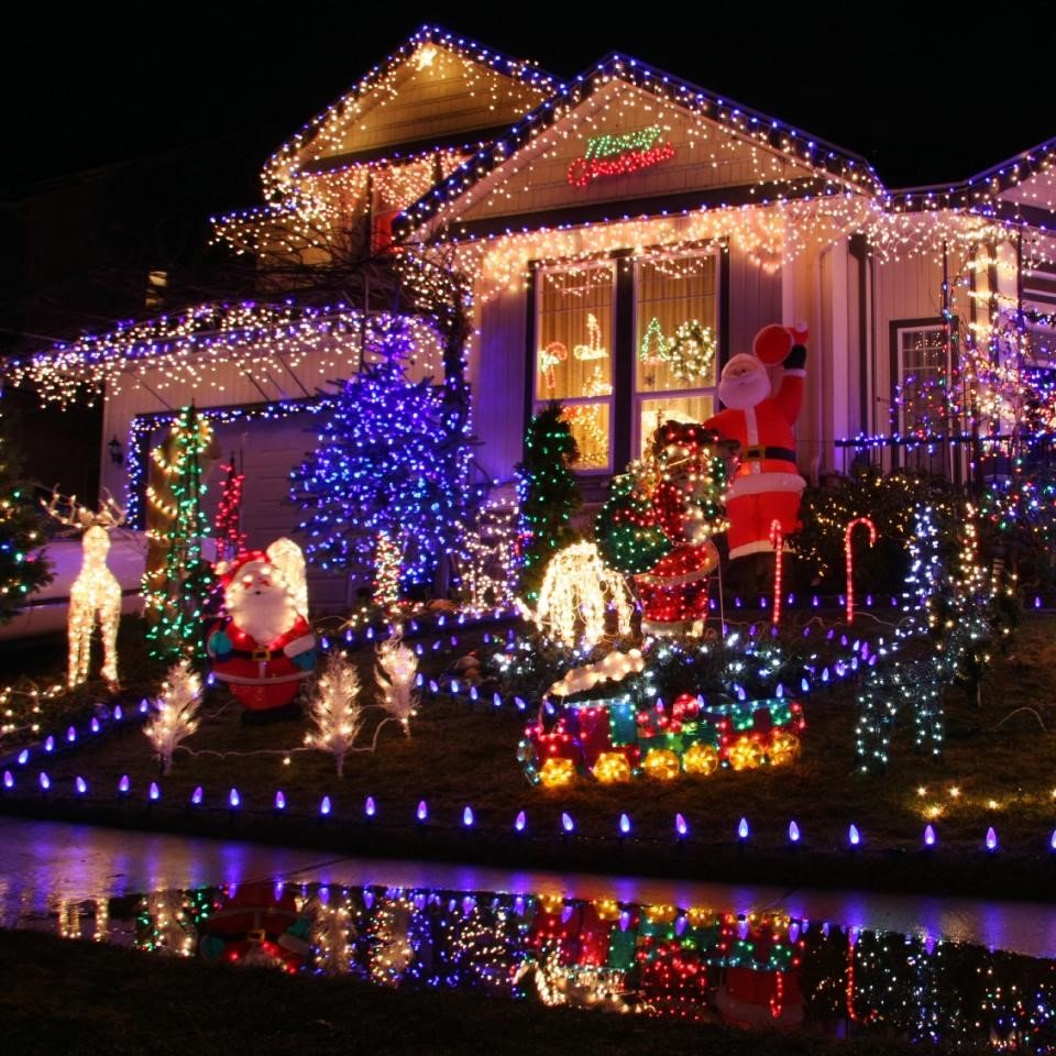 Colorful Lights Outdoor Holiday Decoration | Veteran Car Donations