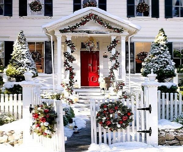White Christmas Outdoor Decorations | Veteran Car Donations