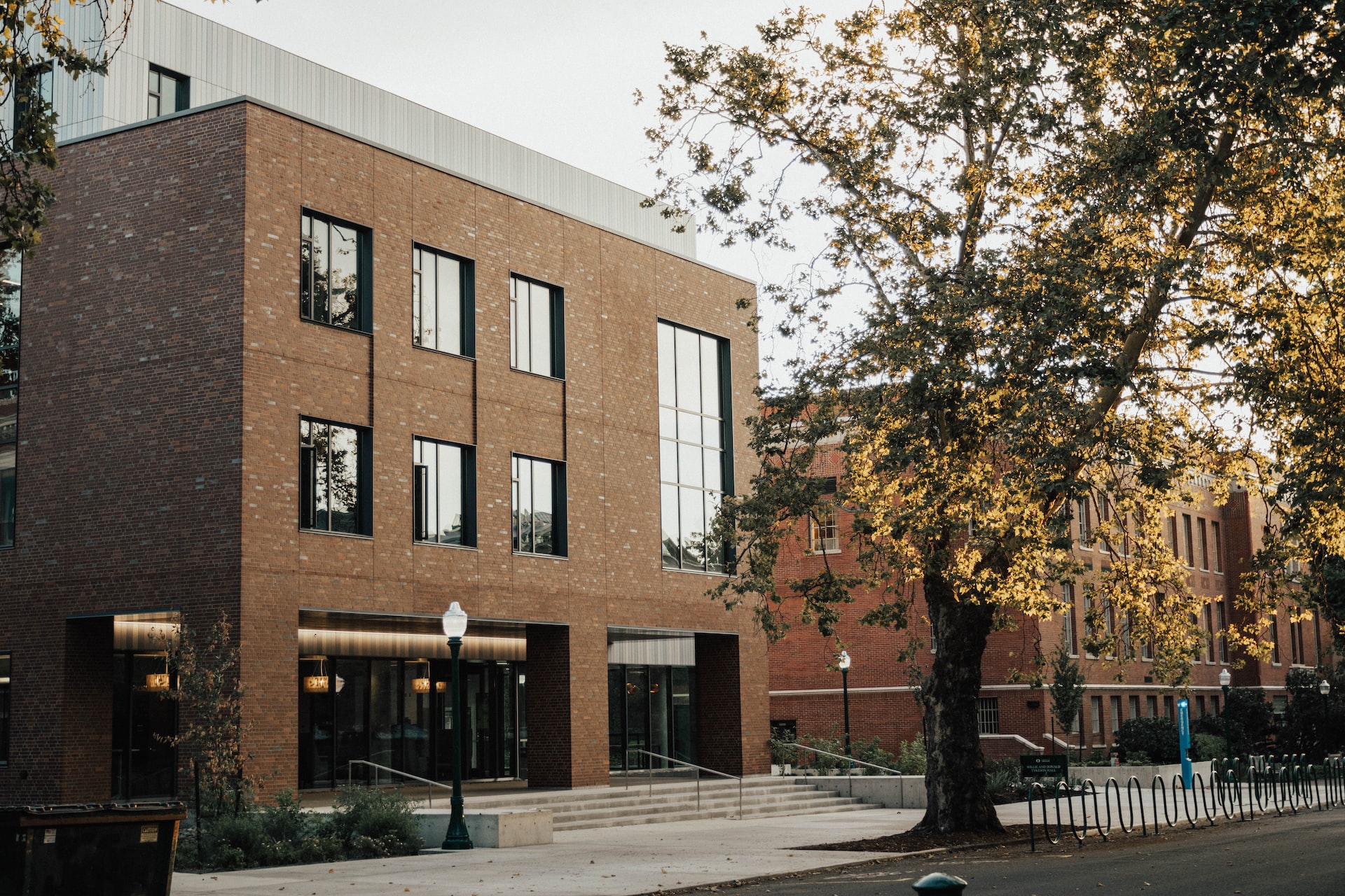 An empty campus, awakening soon. | Veteran Car Donations