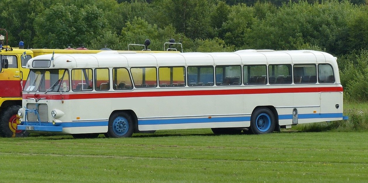 Oldtimer Bus in Aurora, Illinois | Veteran Car Donations