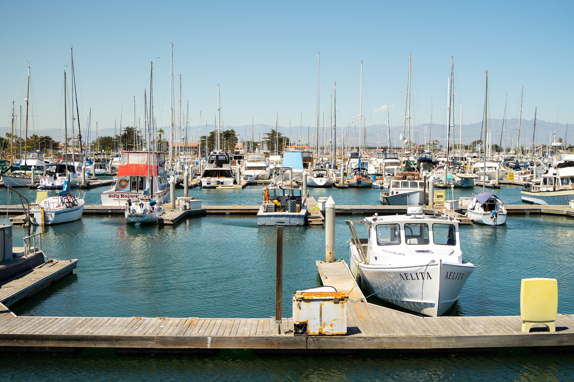 Boats on docks of Oxnard | Veteran Car Donations