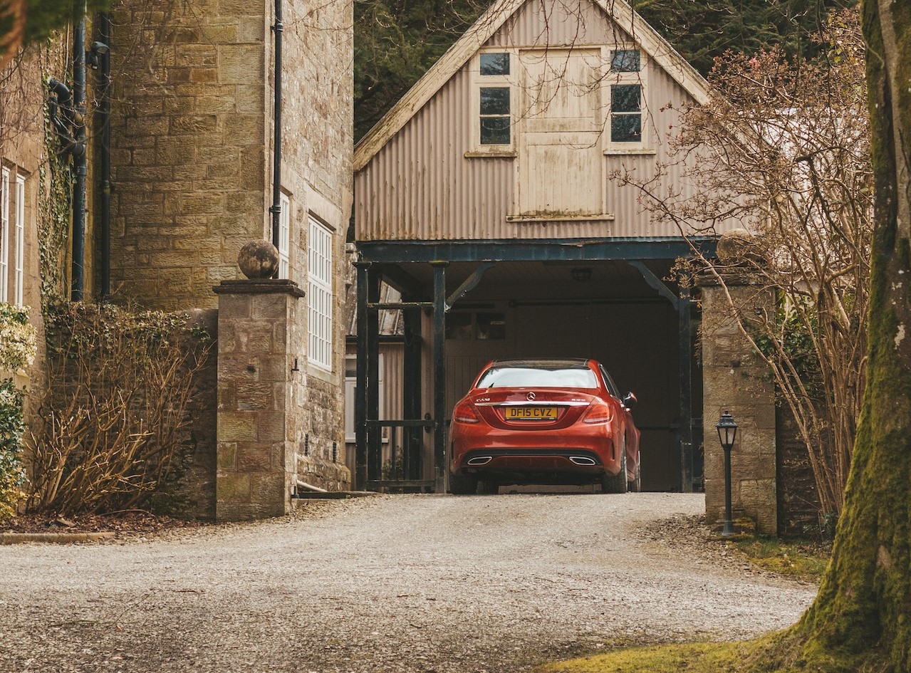 Tips to Spring Clean Your Garage | Veteran Car Donations
