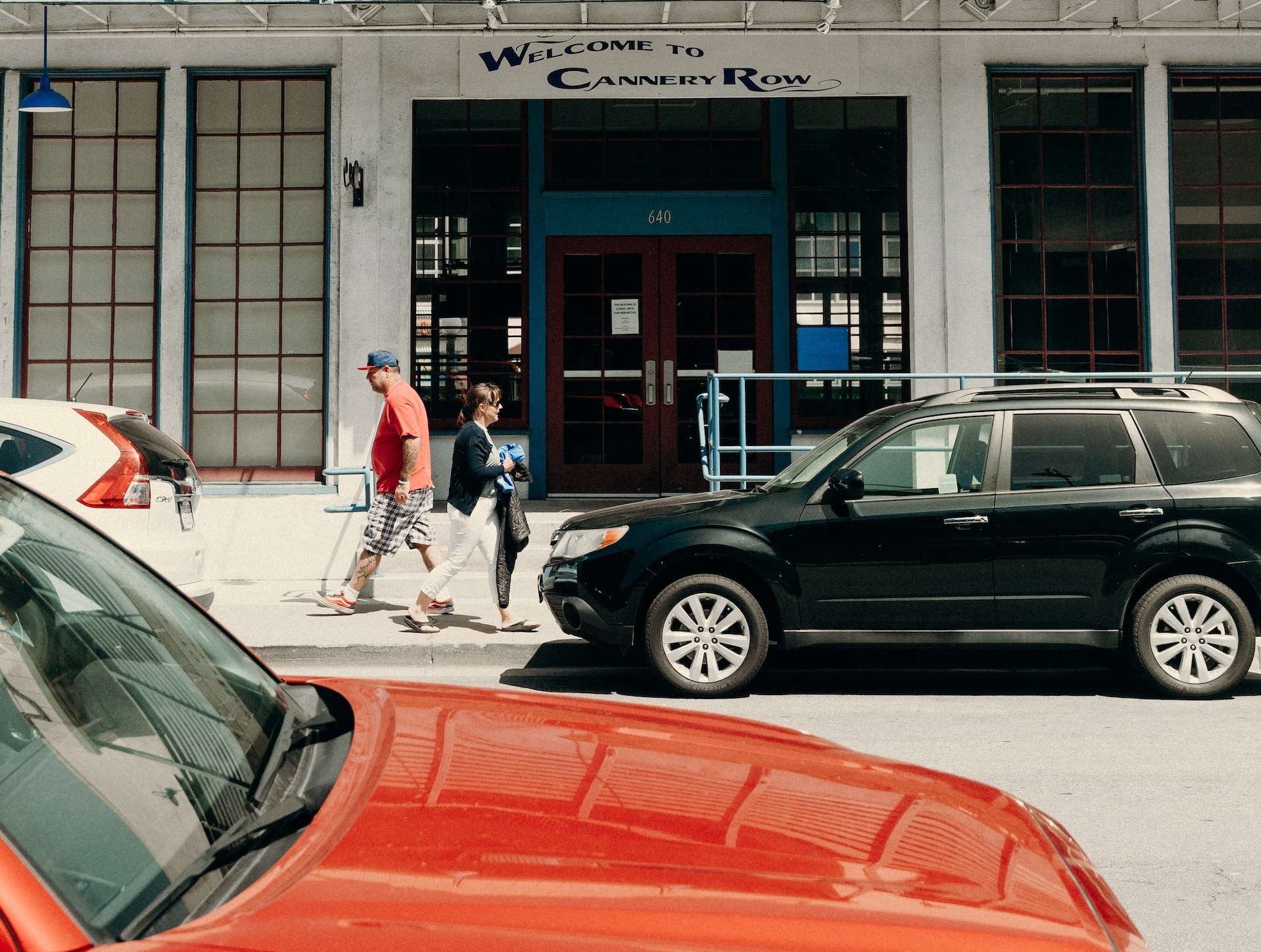 Black SUV on Cannery Row Monterey | Veteran Car Donations