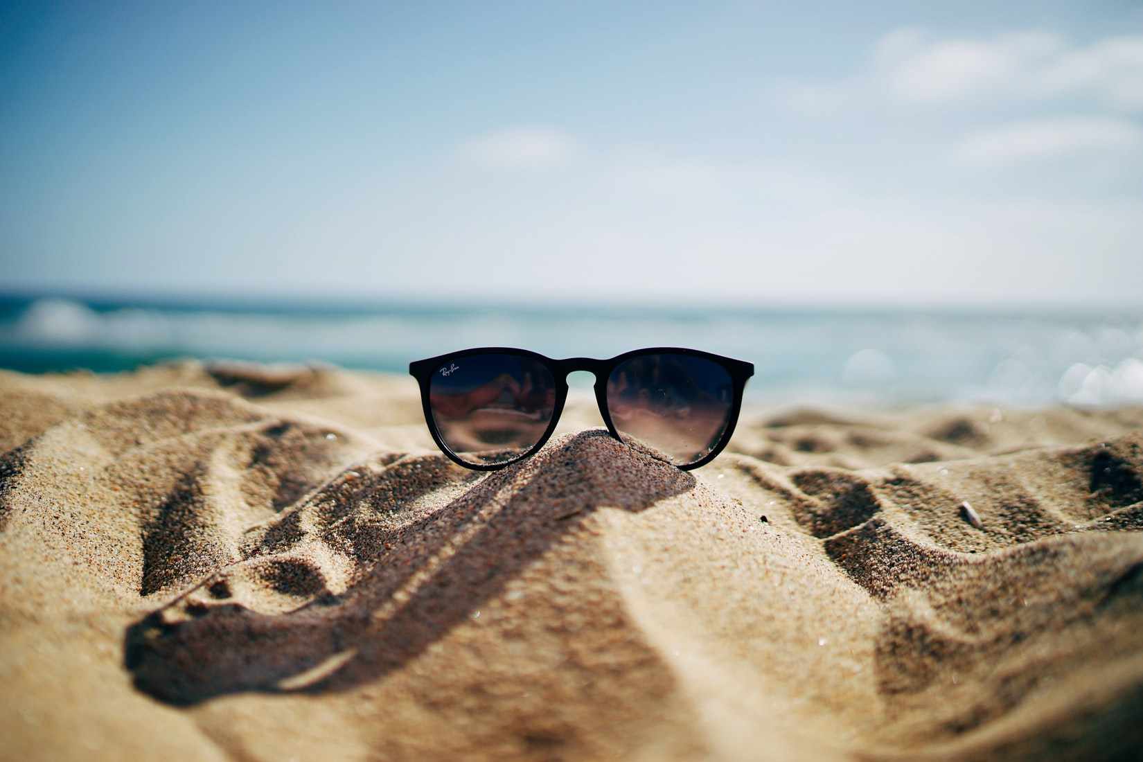 Sunglasses in Vacation | Veteran Car Donations
