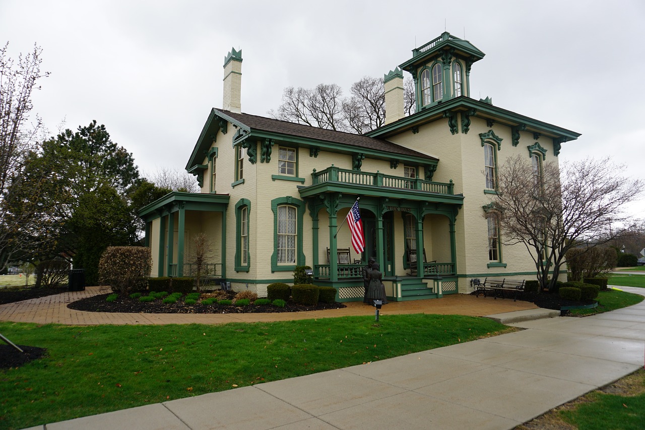 Upton heights with american flag | Veteran Car Donations