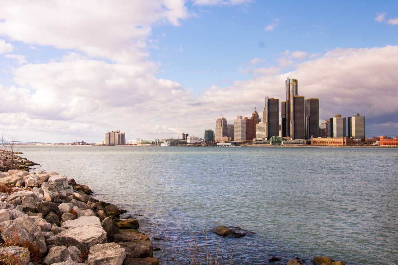 Detroit Skyline | Veteran Car Donations