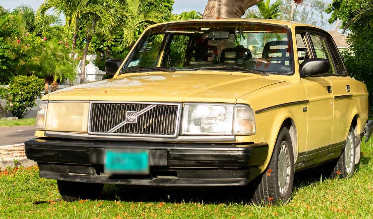 Yellow Classic Car | Veteran Car Donations