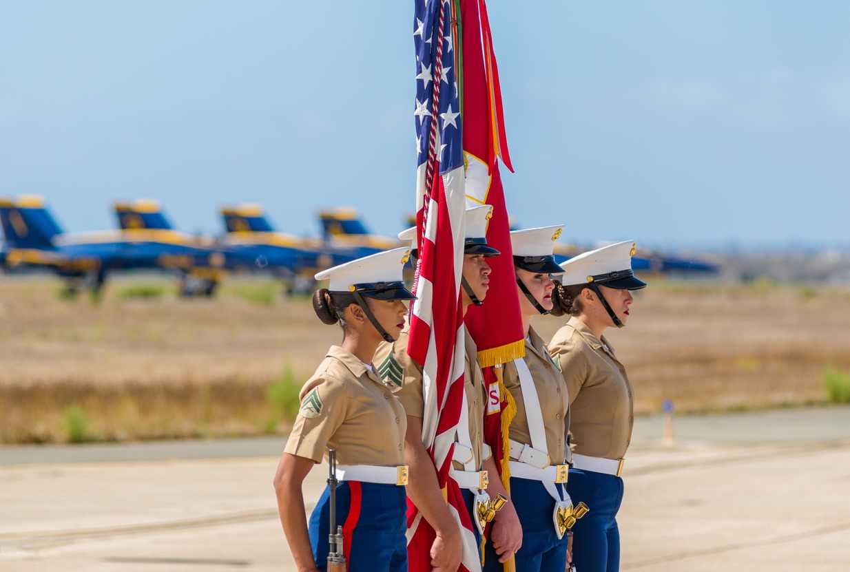 Female Color Guards | Veteran Car Donations