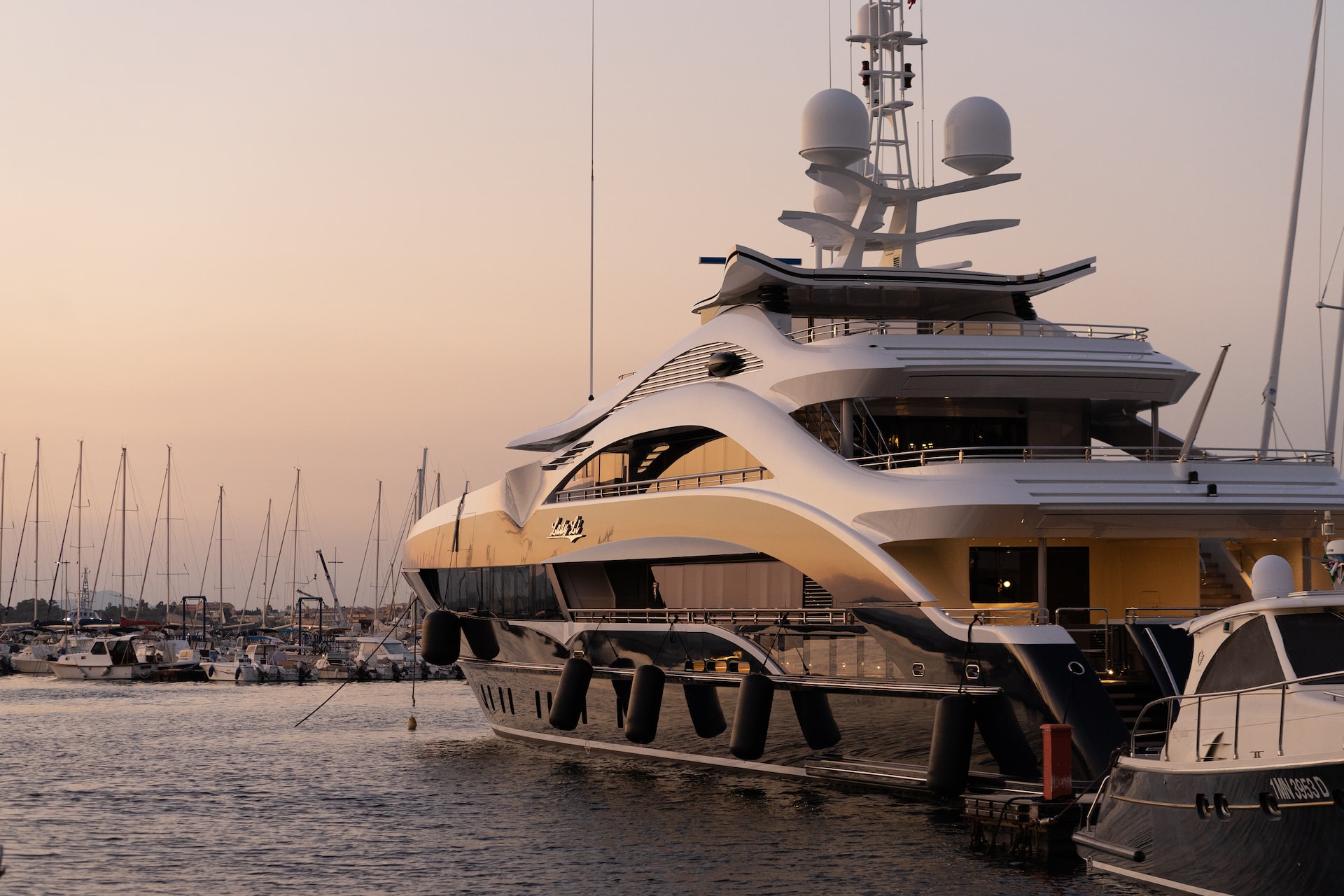 white and gold yacht scenery photo | Veteran Car Donations