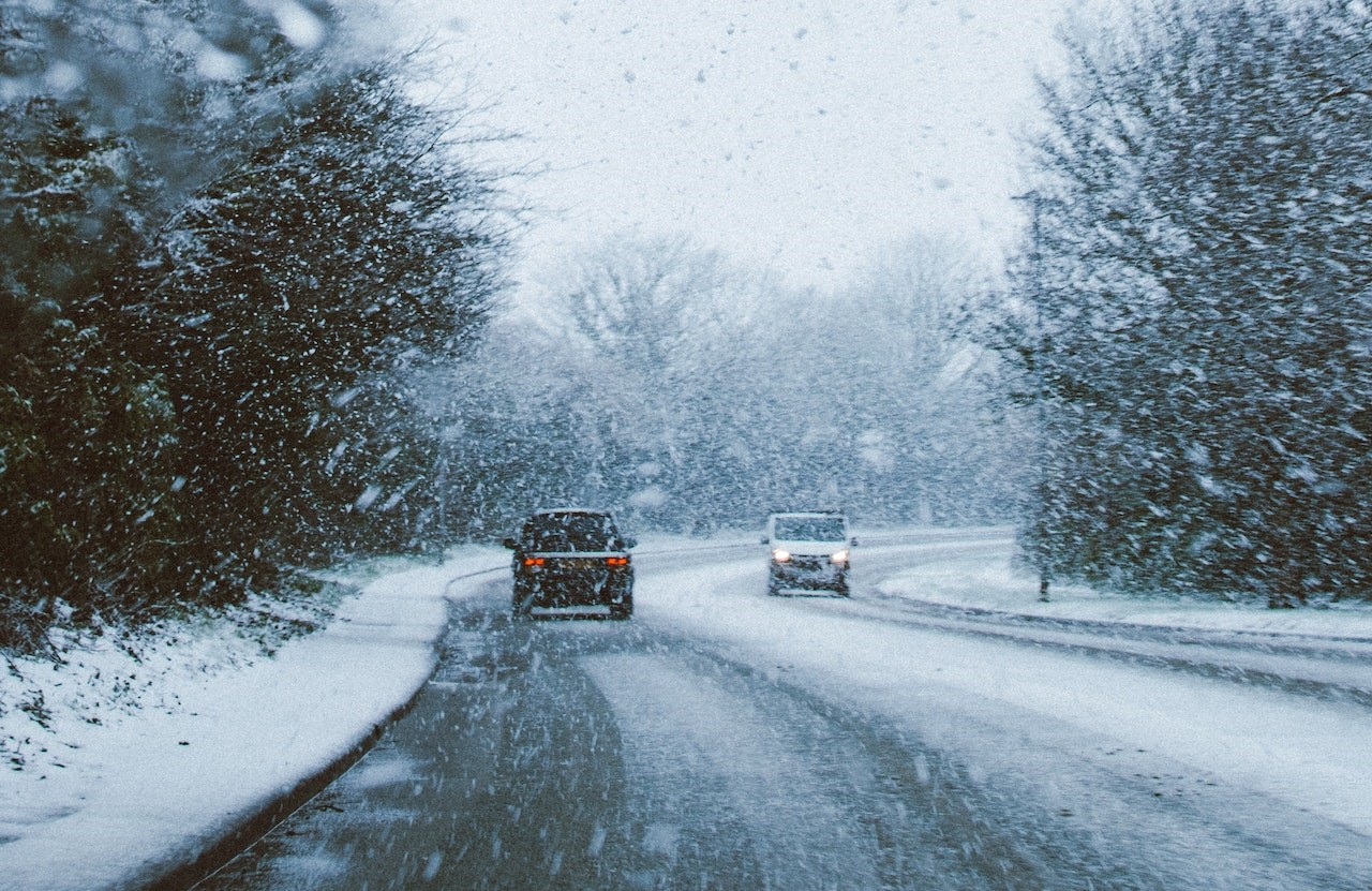 Cars on Road With Snow | Veteran Car Donations