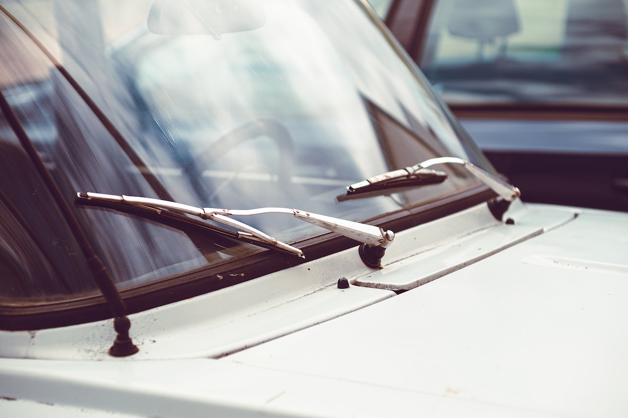When Should You Replace Your Windshield Wipers | Veteran Car Donations