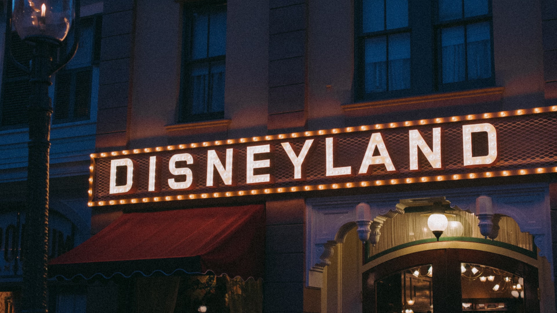 Disneyland Sign | Veteran Car Donations