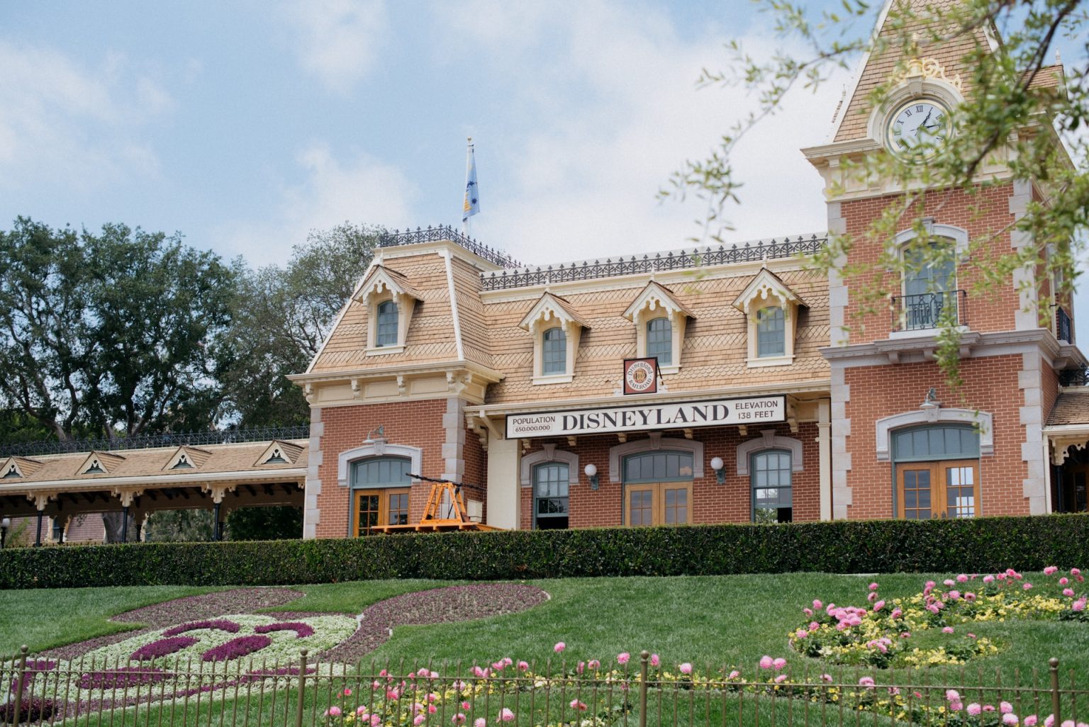 Disney Military Discounts for 2023 Veteran Car Donations