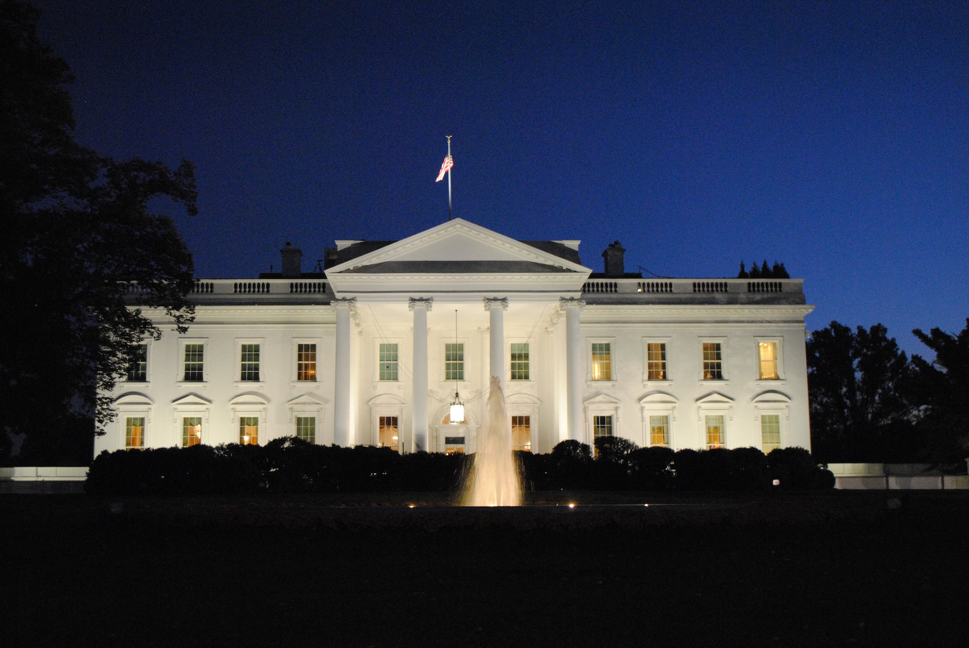 Photo of White House in DC During Night Time | Veteran Car Donations