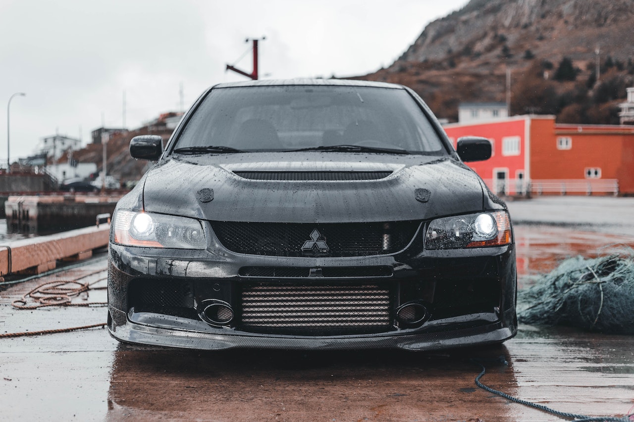 Photo of a Wet Black Car | Veteran Car Donations