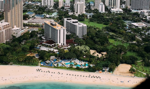 Beach in Hawaii | Veteran Car Donations
