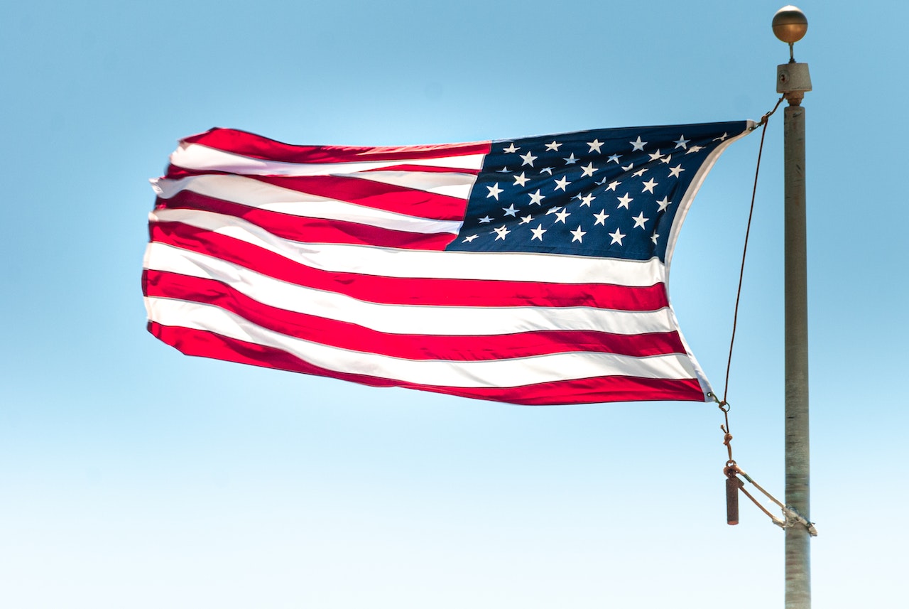 Photograph of the US Flag | Veteran Car Donations
