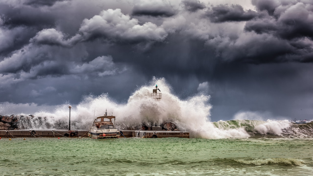 Your Go-To Guide for Post-Storm Boat Inspection | Veteran Car Donations